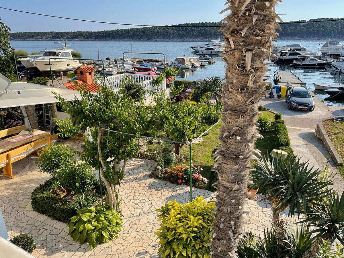 Apartments Near The Sea Barbat Barbat na Rabu Quarto foto